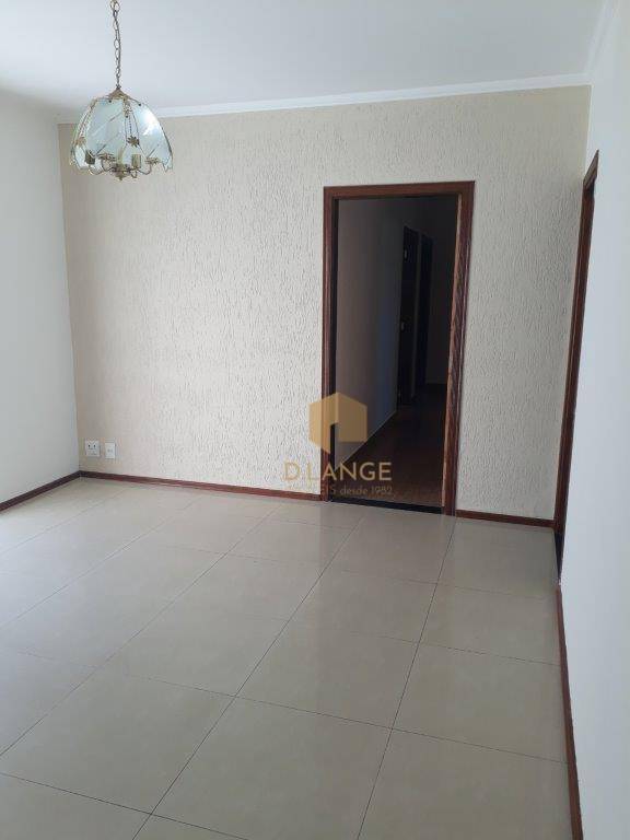 Casa à venda com 3 quartos, 210m² - Foto 8