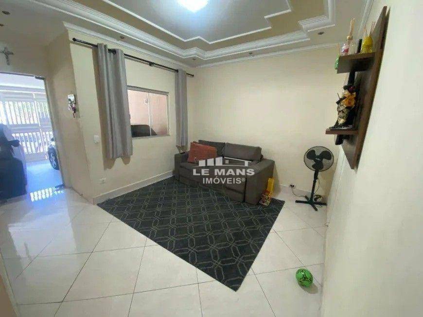 Casa, 3 quartos, 196 m² - Foto 4