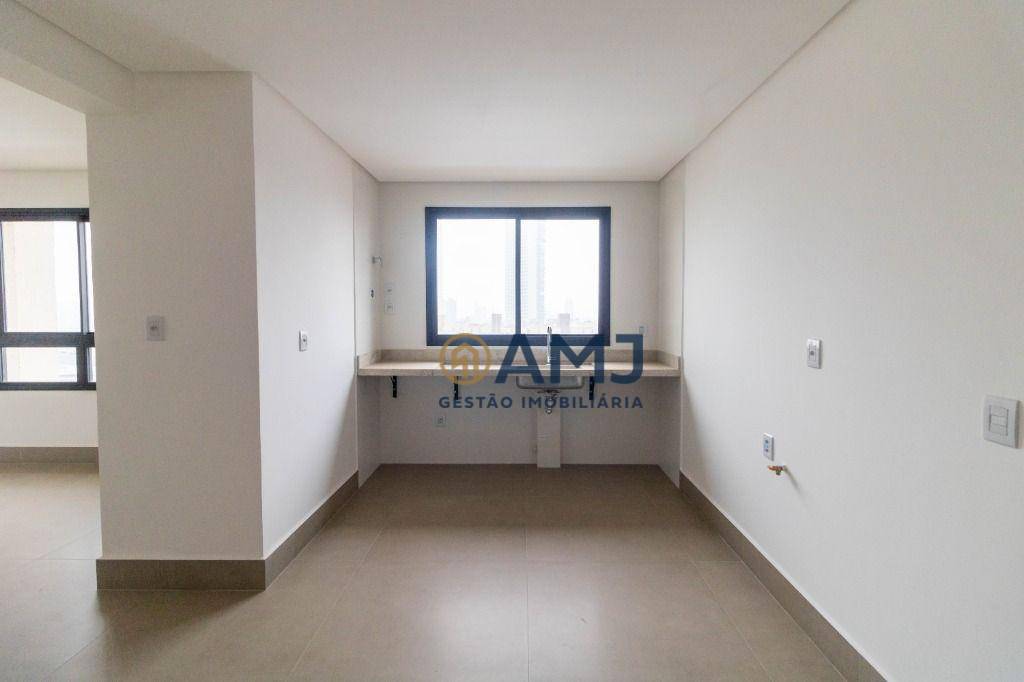 Apartamento à venda com 3 quartos, 161m² - Foto 3