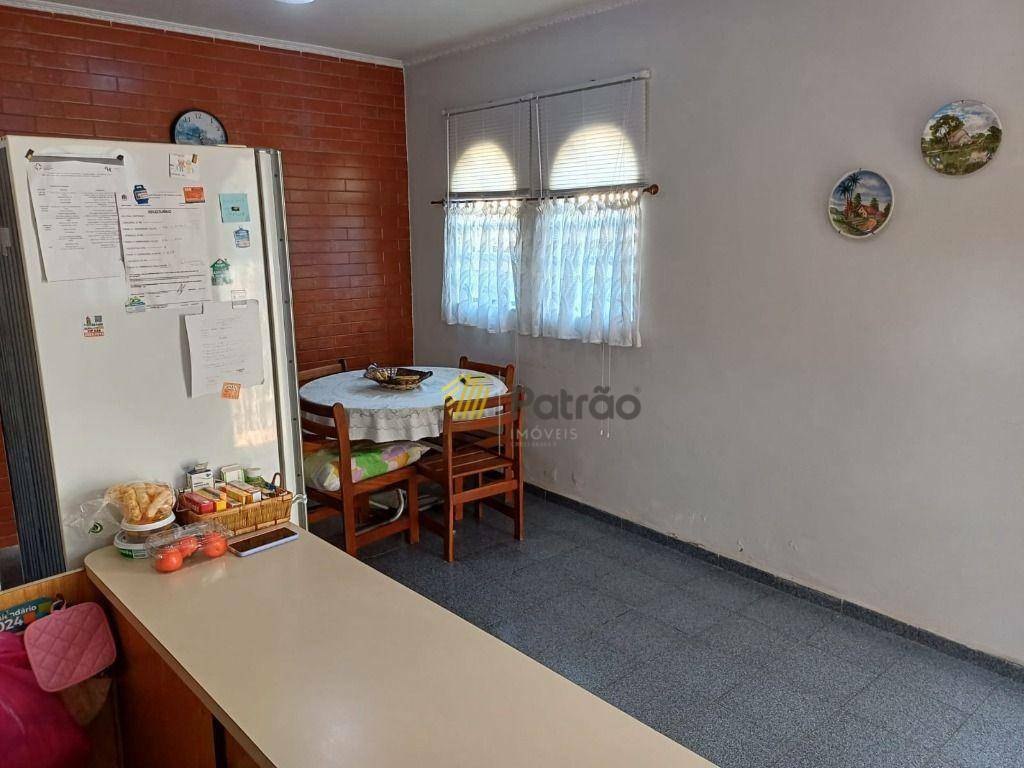 Casa à venda com 2 quartos, 150m² - Foto 18