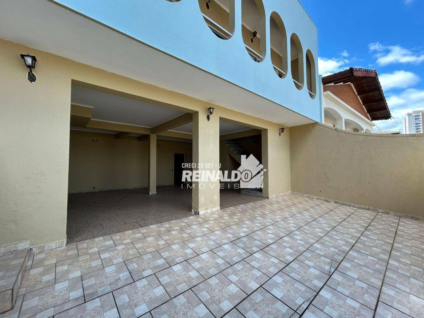 Casa à venda e aluguel com 4 quartos, 312m² - Foto 25