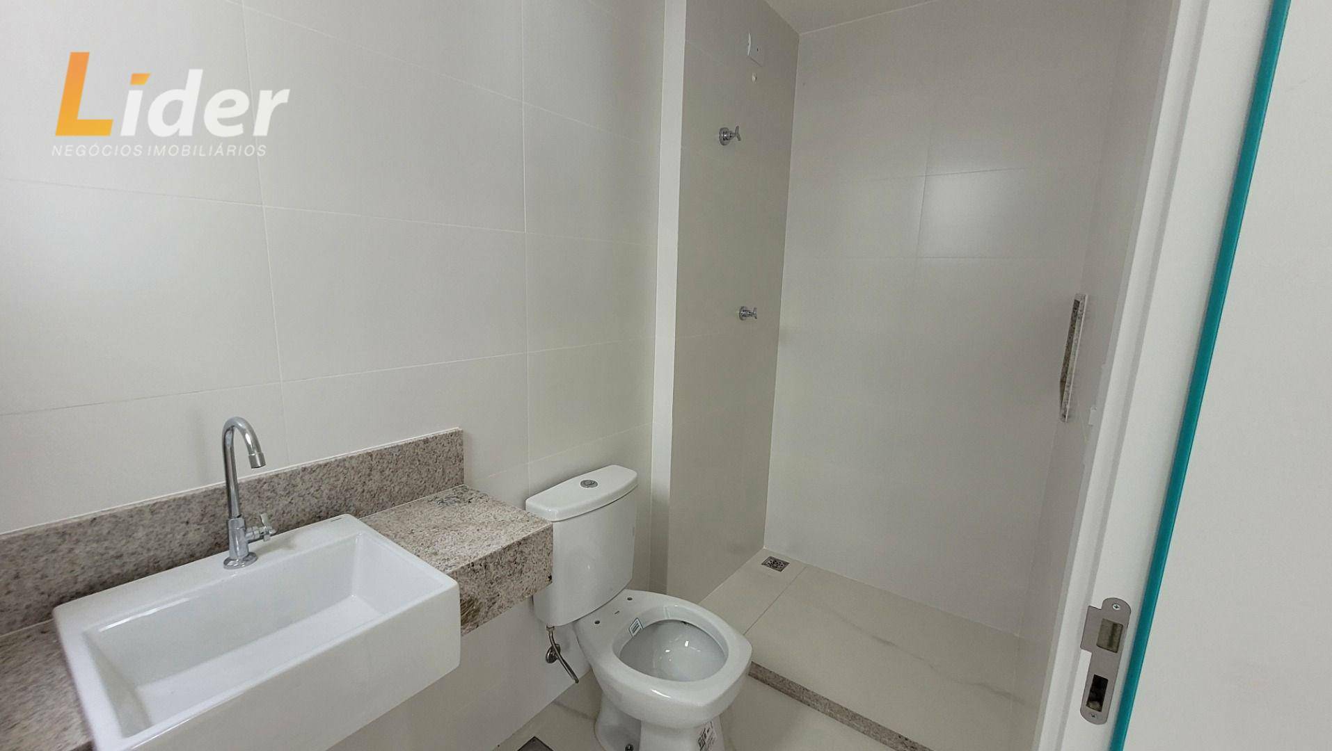 Apartamento à venda com 2 quartos, 65m² - Foto 10