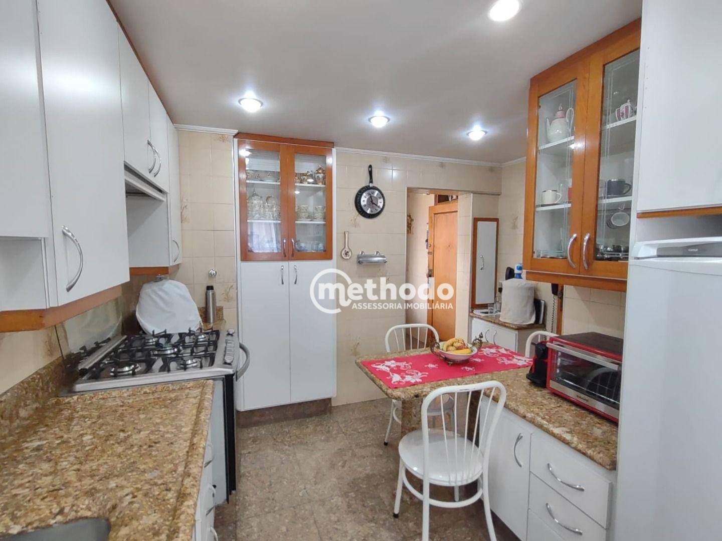 Apartamento à venda com 3 quartos, 212m² - Foto 23