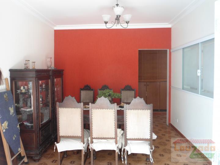 Casa à venda com 3 quartos, 350m² - Foto 4