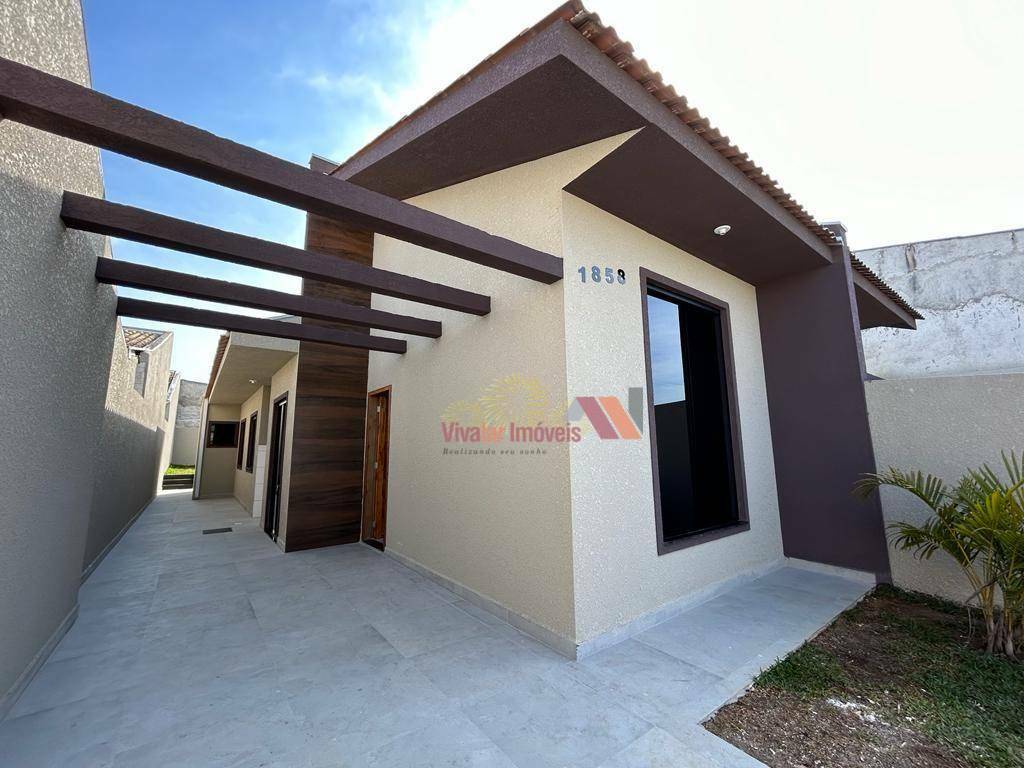 Casa à venda com 3 quartos, 70m² - Foto 2