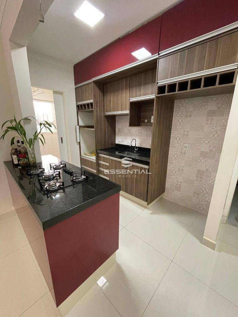 Apartamento à venda com 2 quartos, 77m² - Foto 1