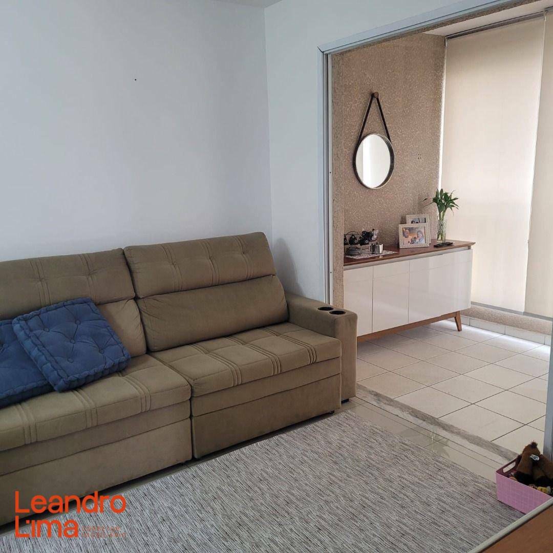 Apartamento à venda com 3 quartos, 71m² - Foto 1