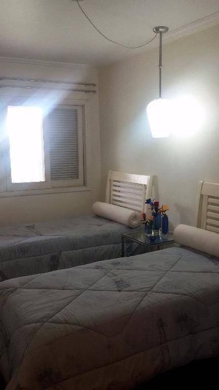 Casa de Condomínio à venda com 3 quartos, 360m² - Foto 23