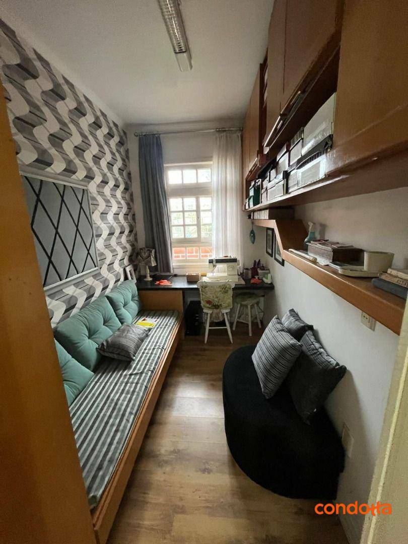 Casa para alugar com 4 quartos, 221m² - Foto 19