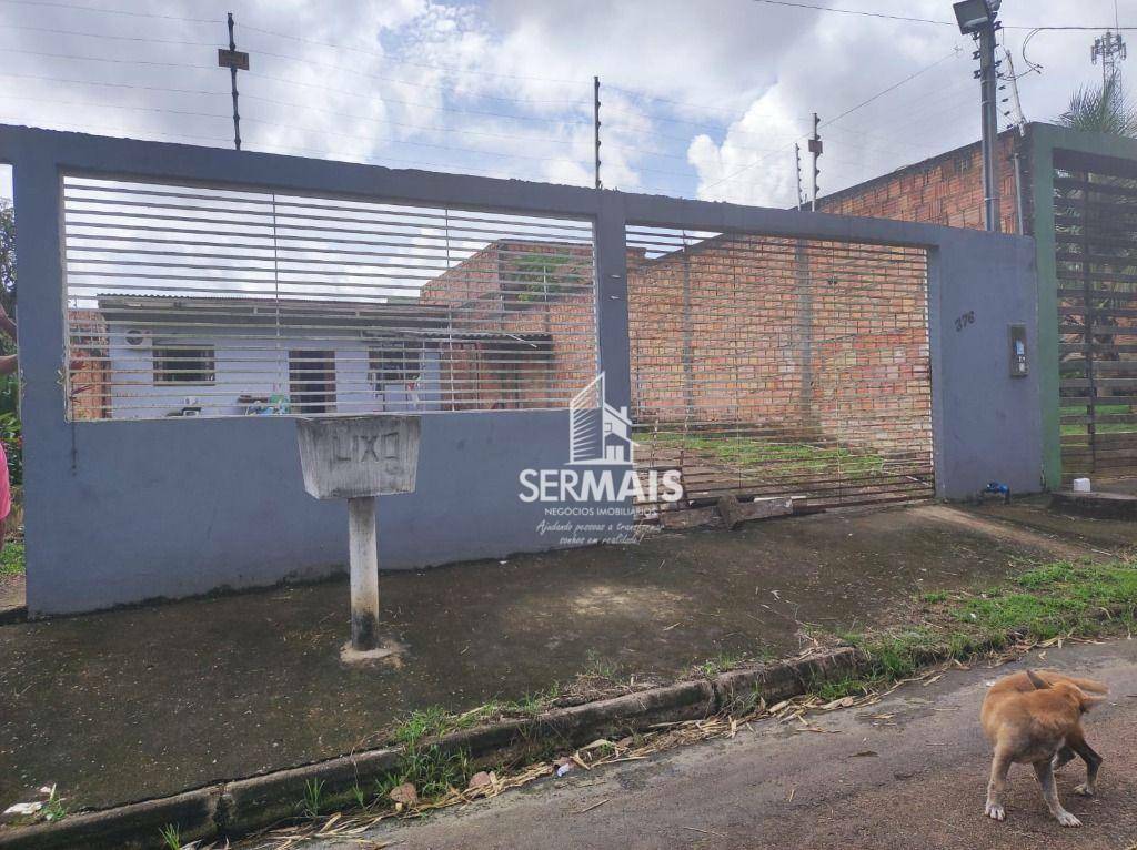 Casa à venda com 2 quartos, 300m² - Foto 2