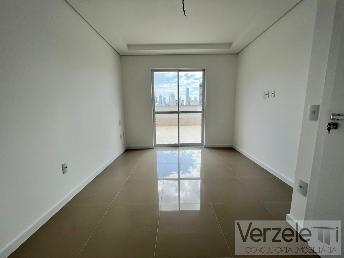 Apartamento à venda com 3 quartos, 179m² - Foto 47