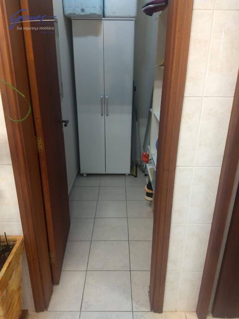 Apartamento à venda com 4 quartos, 200m² - Foto 4