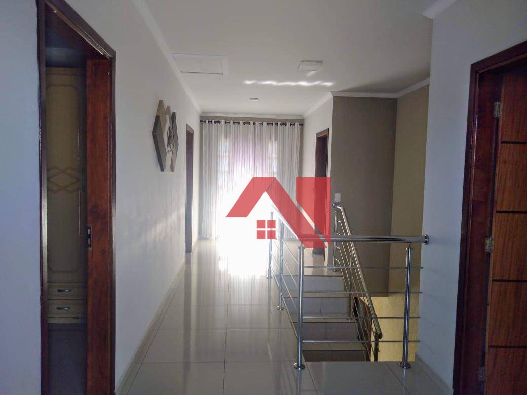 Sobrado à venda com 4 quartos, 309m² - Foto 4