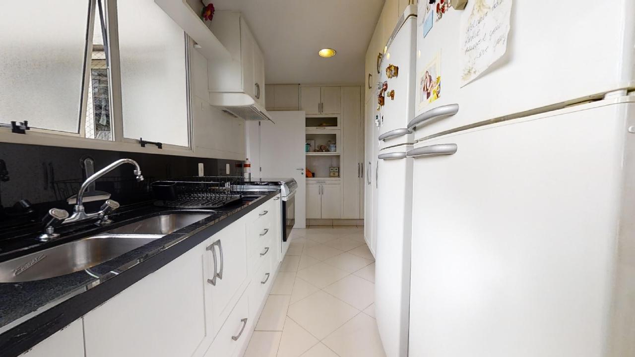 Apartamento à venda com 3 quartos, 193m² - Foto 16