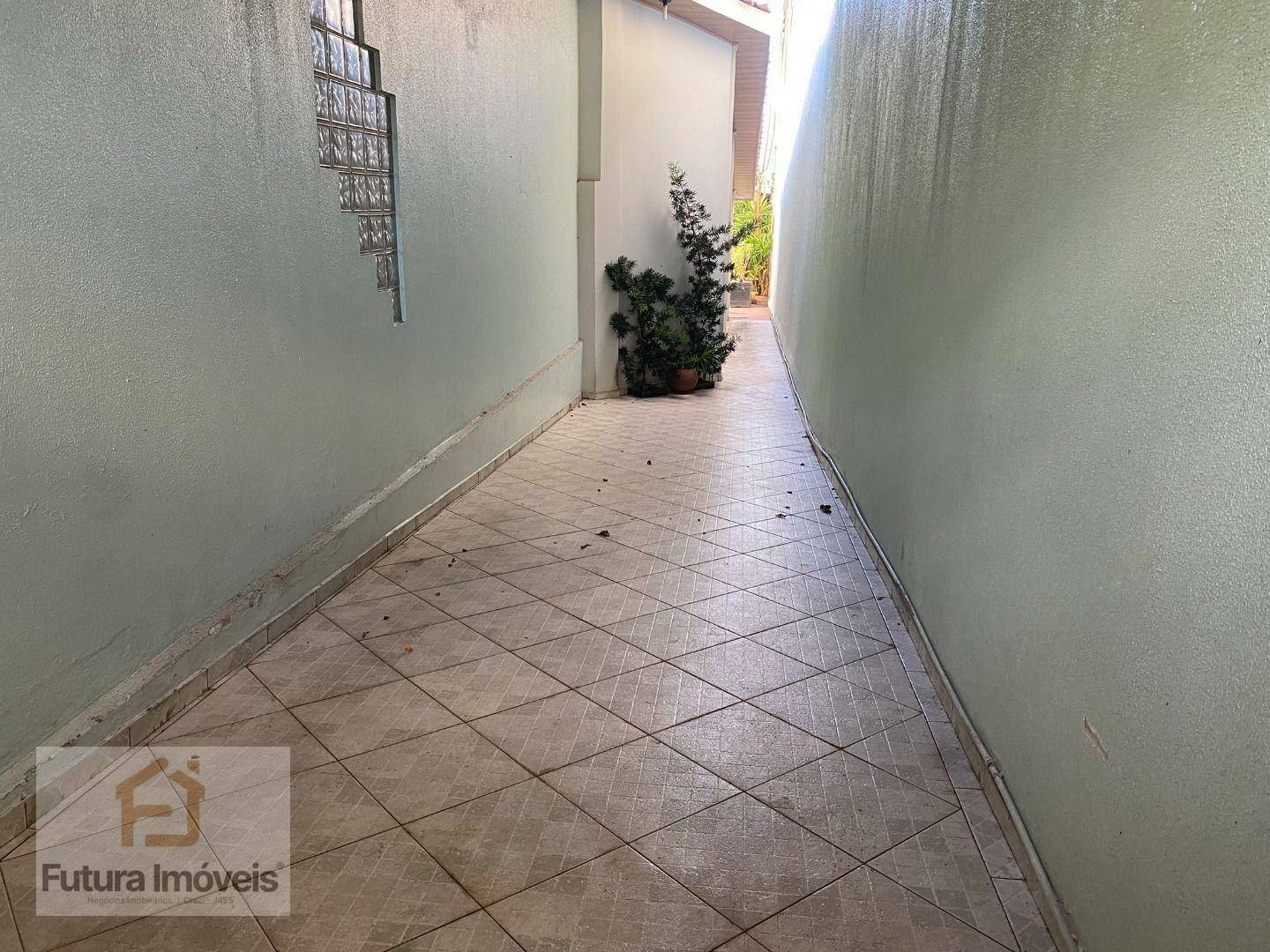 Casa para alugar com 3 quartos, 200m² - Foto 25