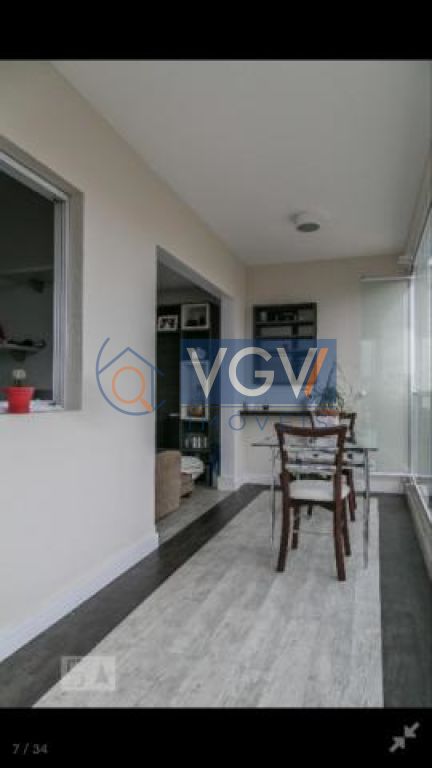 Apartamento à venda com 2 quartos, 68m² - Foto 3