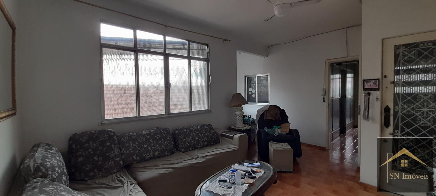 Apartamento à venda com 3 quartos, 180m² - Foto 4