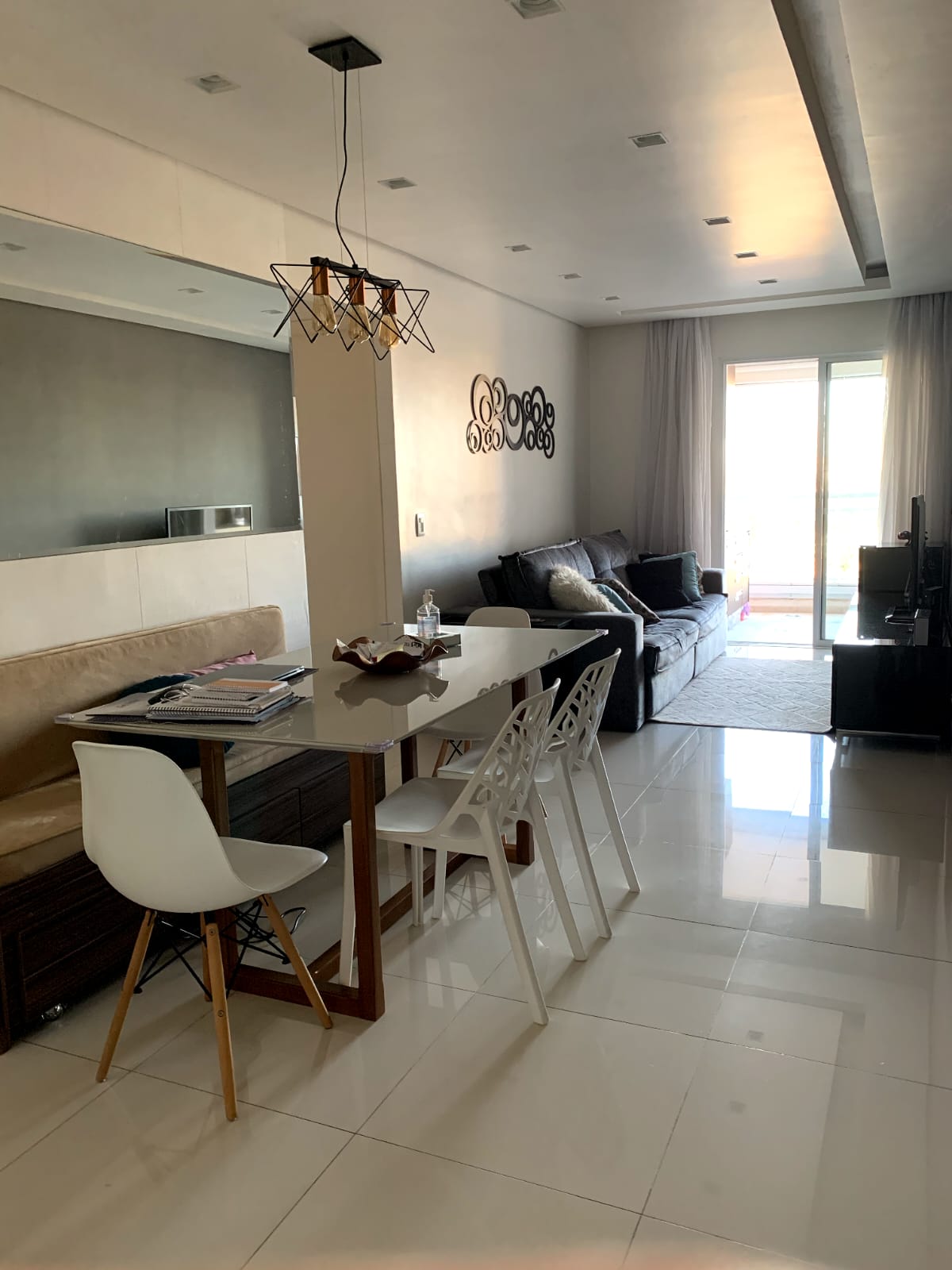 Apartamento à venda com 2 quartos, 67m² - Foto 1