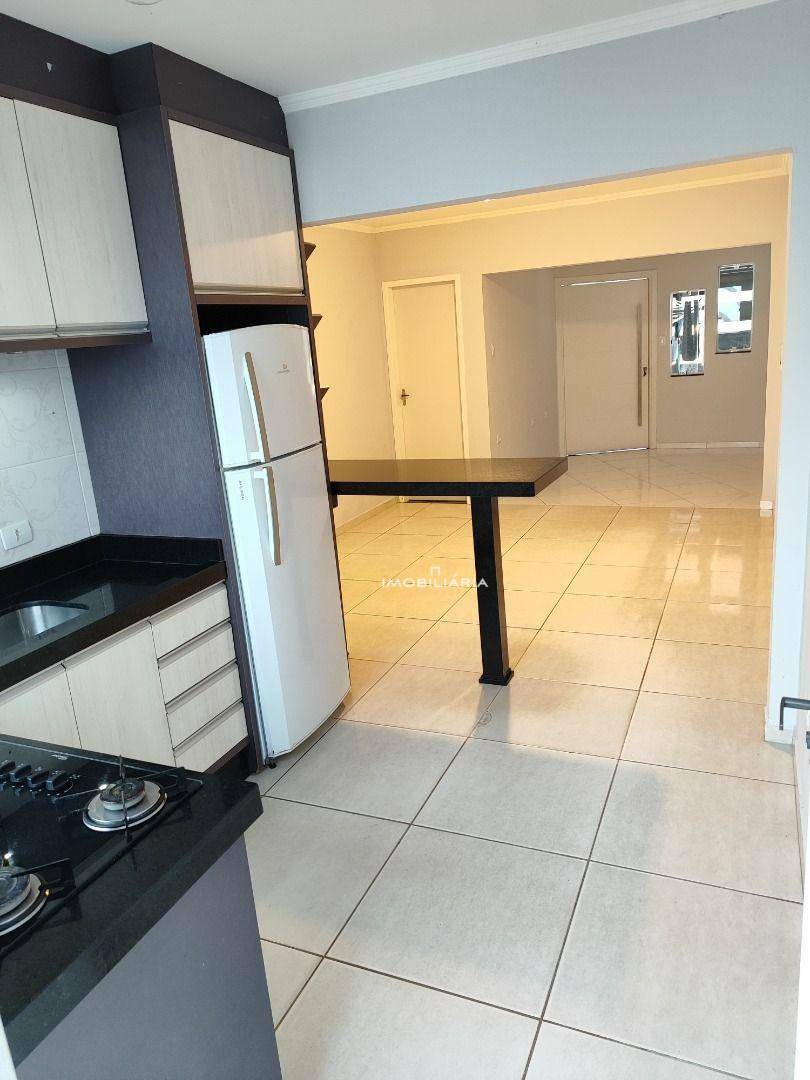 Casa à venda com 2 quartos, 60m² - Foto 19