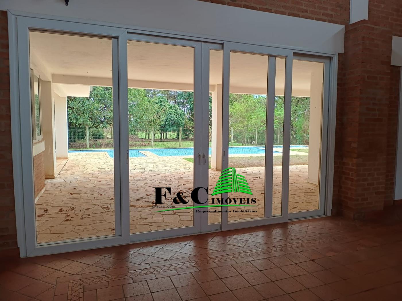 Chácara à venda com 4 quartos, 2200m² - Foto 10