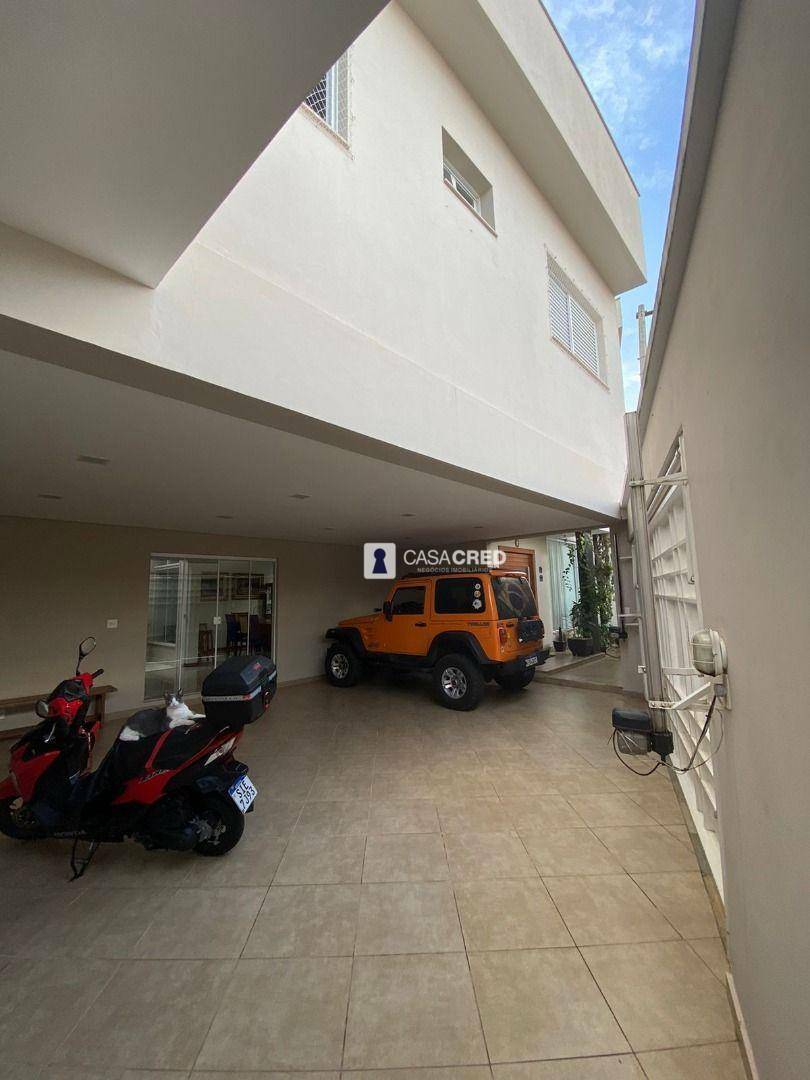 Casa à venda com 3 quartos, 300m² - Foto 6