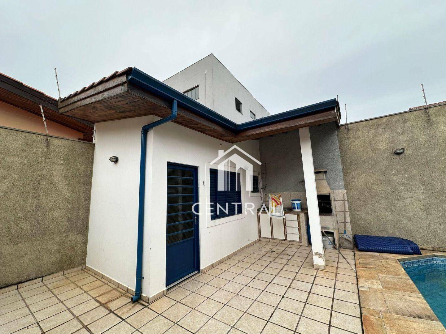 Casa à venda com 3 quartos, 219m² - Foto 21