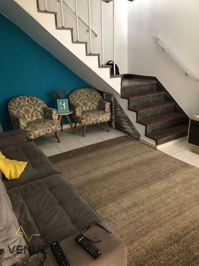 Sobrado à venda com 2 quartos, 135m² - Foto 1