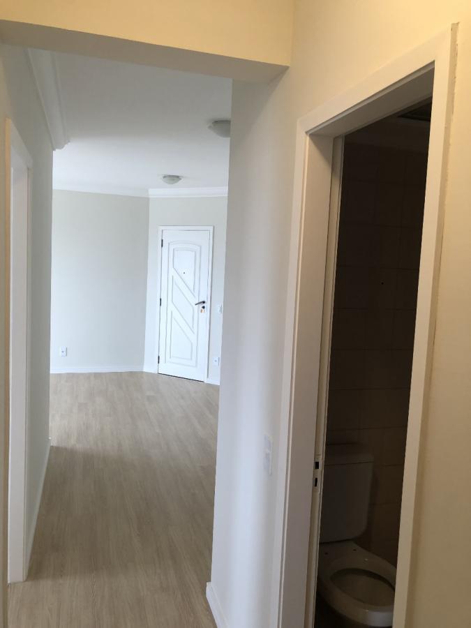 Apartamento à venda com 3 quartos, 79m² - Foto 3