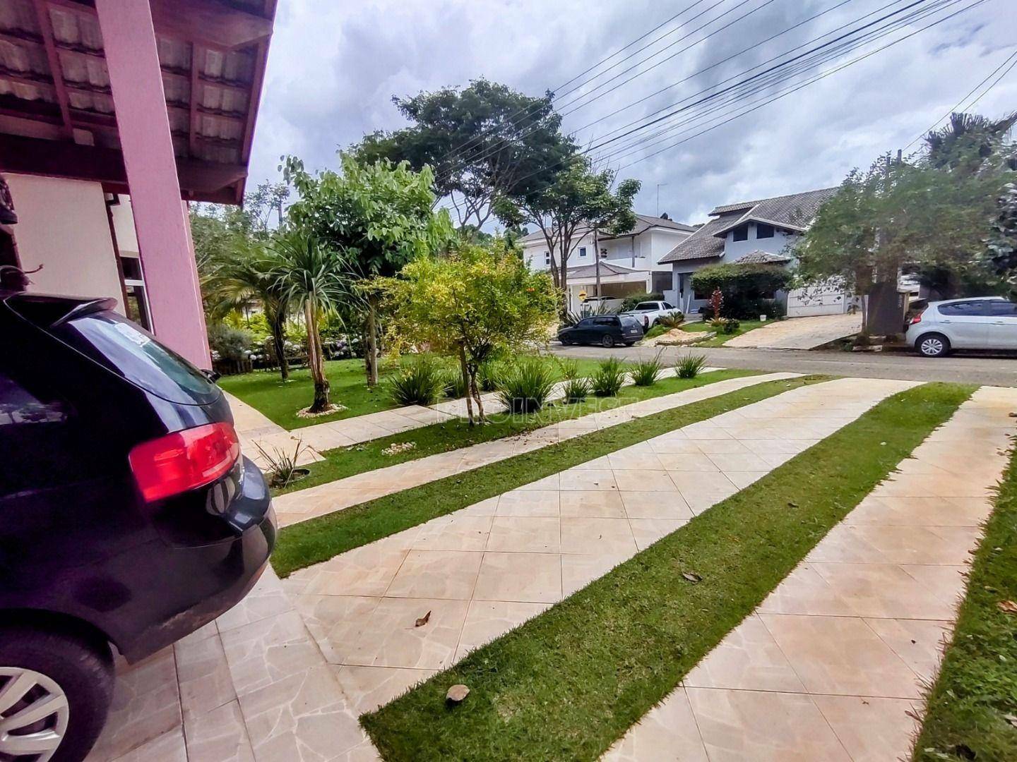 Casa de Condomínio à venda com 3 quartos, 230m² - Foto 2