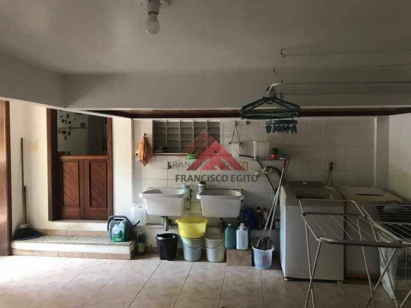 Casa à venda com 3 quartos, 1023m² - Foto 24