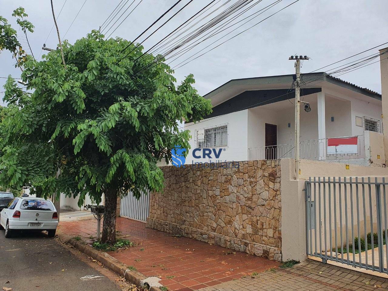 Casa à venda com 7 quartos, 230m² - Foto 2