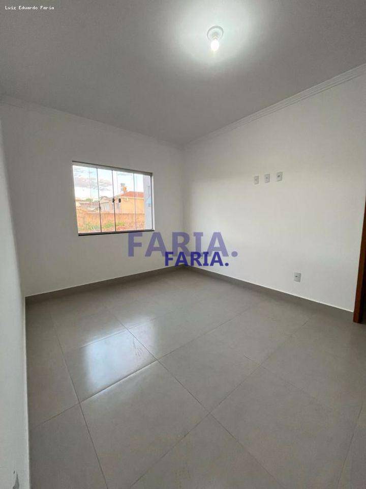 Apartamento à venda com 3 quartos, 107m² - Foto 8