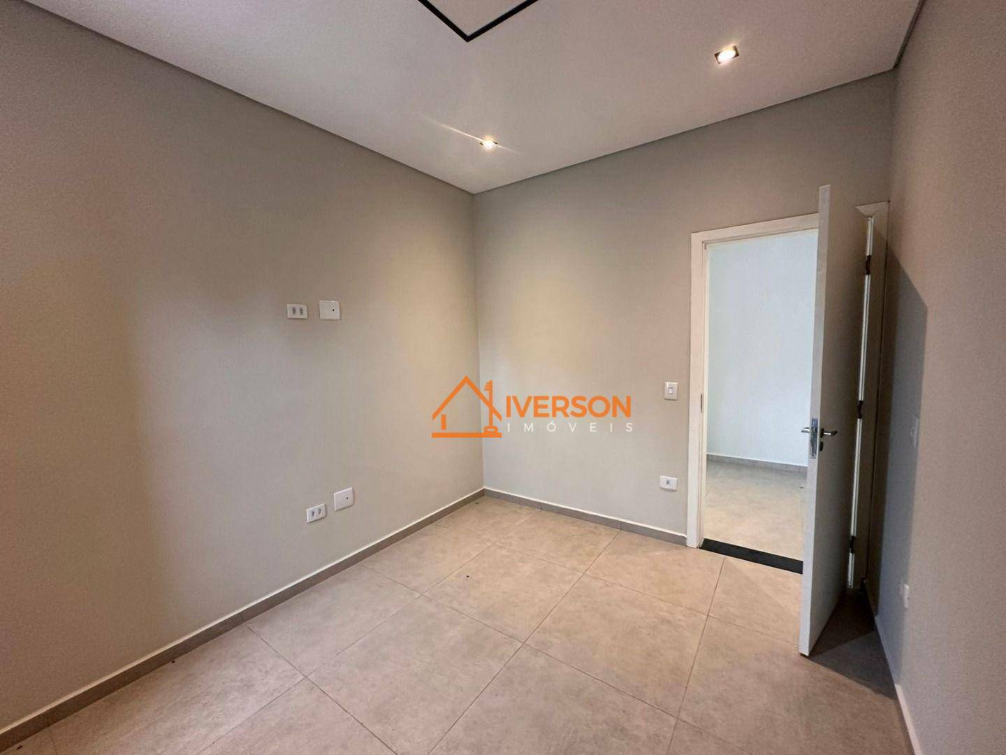 Casa à venda com 3 quartos, 174m² - Foto 14