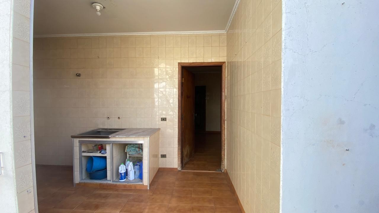 Casa para alugar com 4 quartos, 437m² - Foto 32