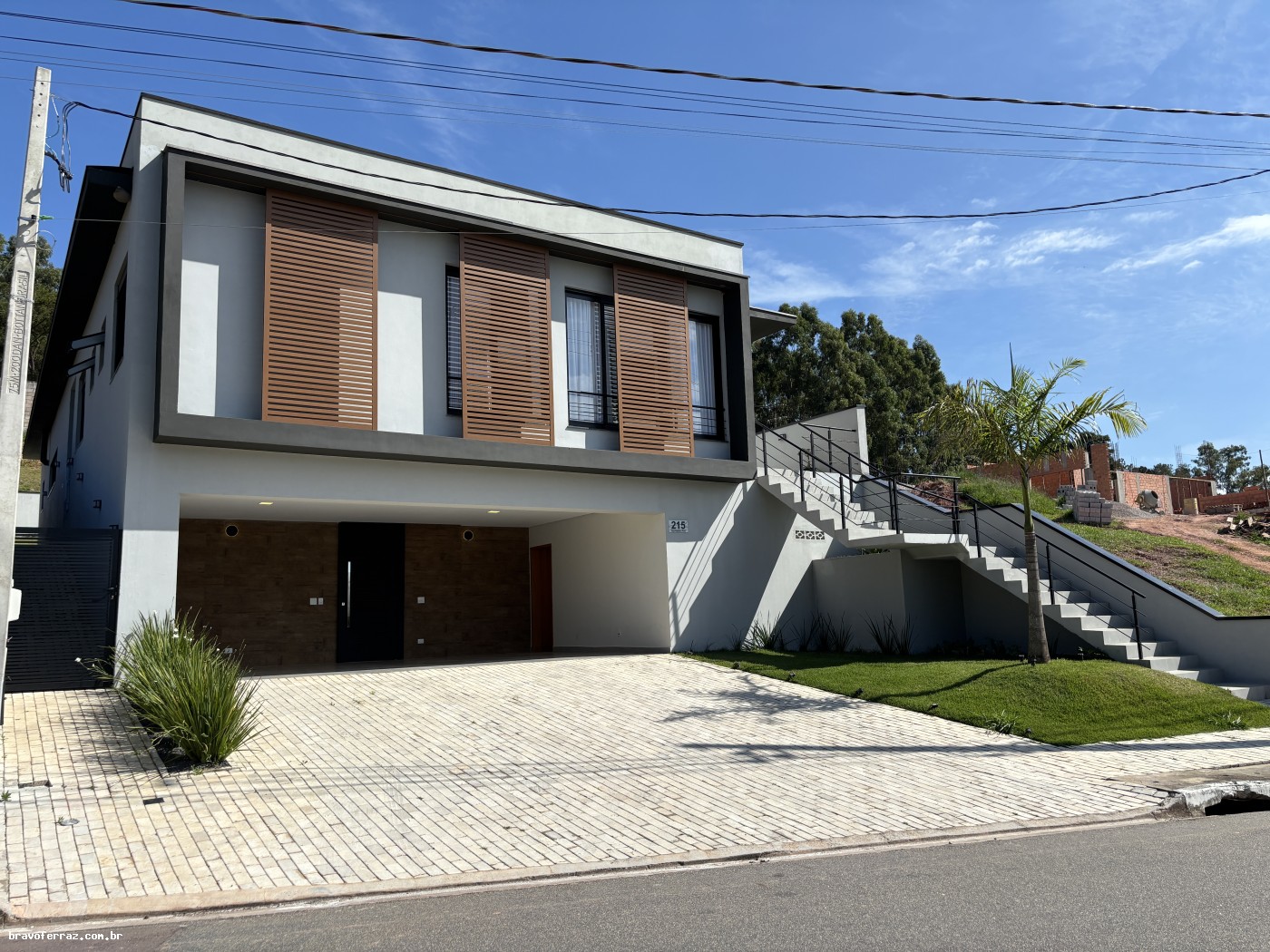 Casa de Condomínio à venda com 3 quartos, 272m² - Foto 3