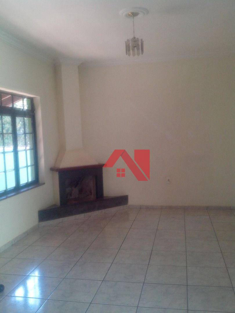 Casa à venda com 3 quartos, 140m² - Foto 2