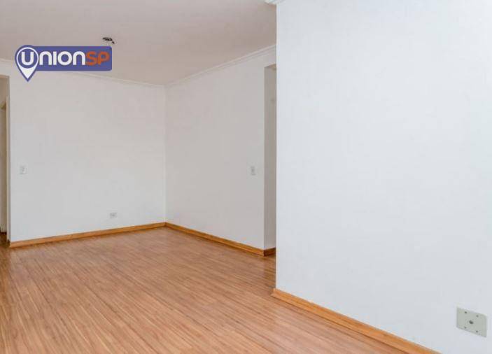 Apartamento à venda com 3 quartos, 74m² - Foto 2