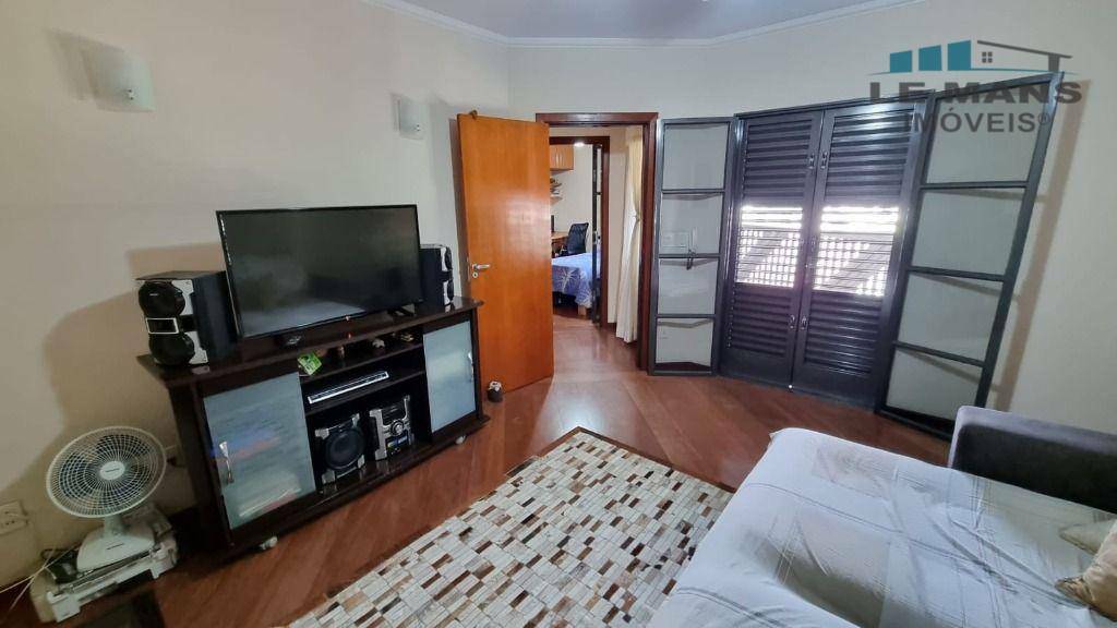 Casa à venda com 3 quartos, 205m² - Foto 21