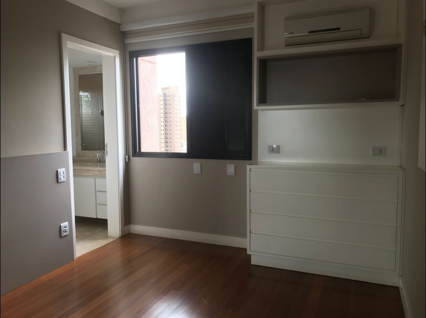 Apartamento para alugar com 4 quartos, 100m² - Foto 14