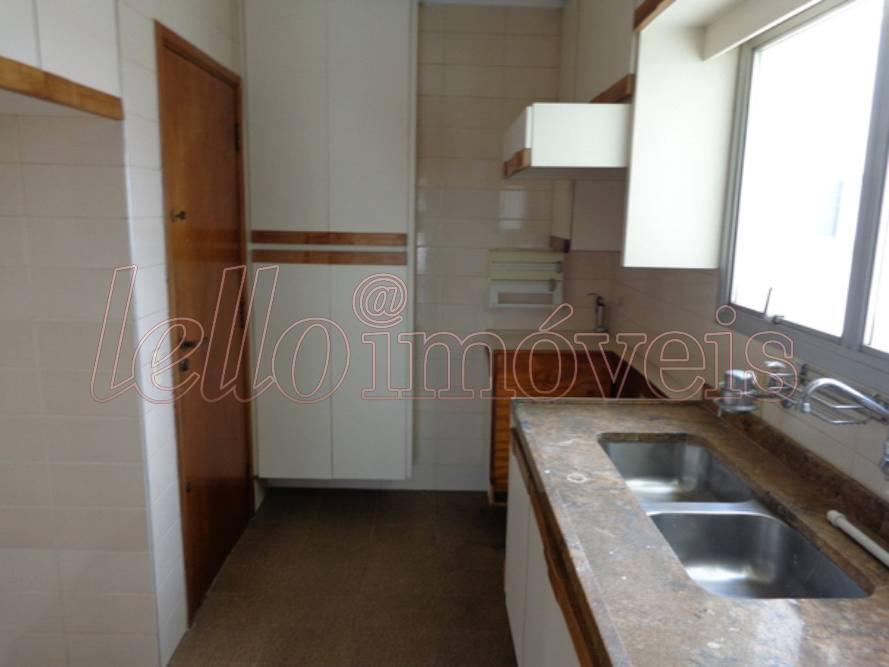 Apartamento para alugar com 3 quartos, 95m² - Foto 12