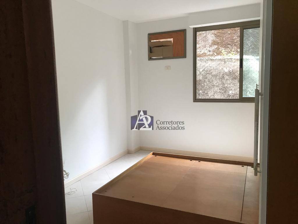 Apartamento à venda com 2 quartos, 84m² - Foto 10