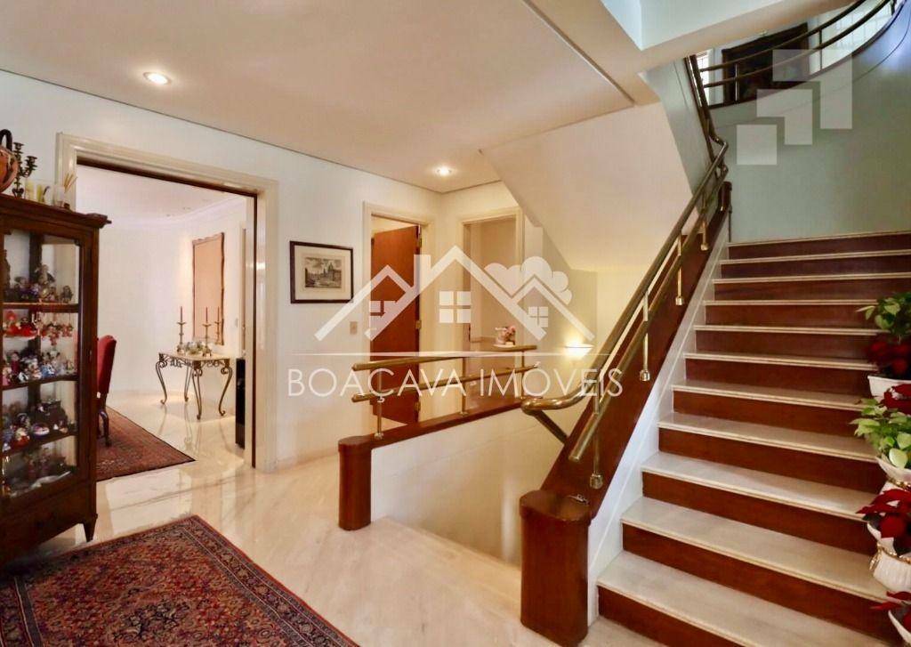 Sobrado à venda com 4 quartos, 750m² - Foto 2
