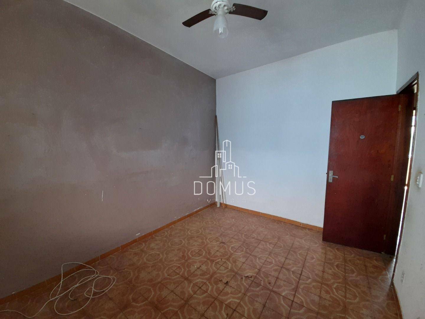 Casa à venda com 2 quartos, 200m² - Foto 7