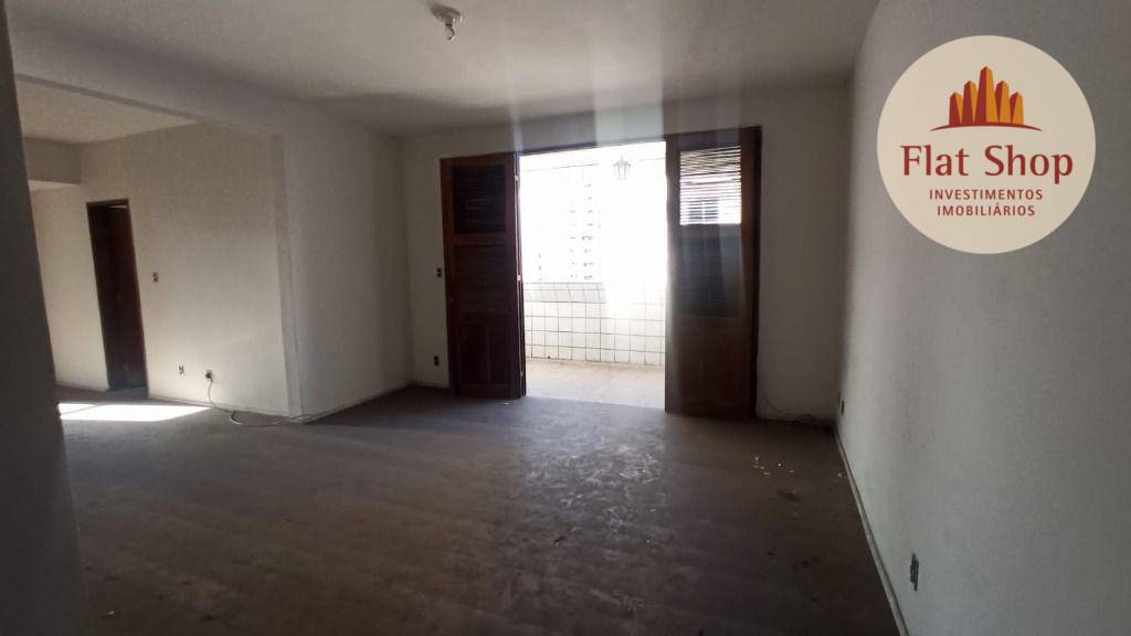 Apartamento à venda com 3 quartos, 138m² - Foto 8