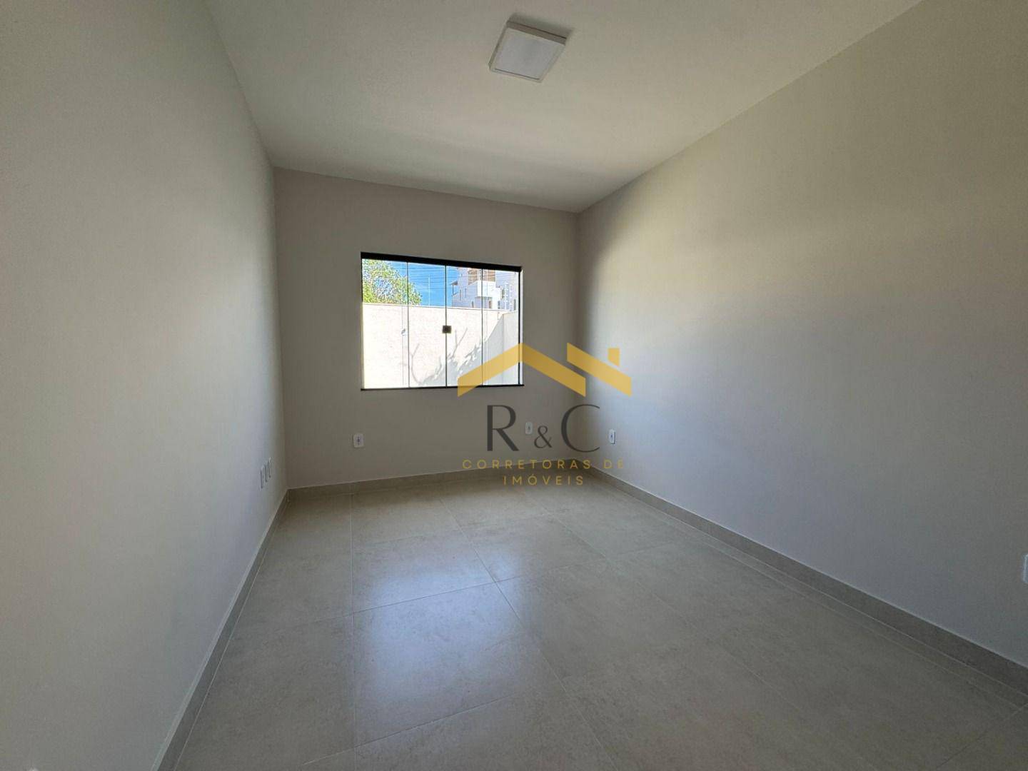 Casa à venda com 3 quartos, 130m² - Foto 11