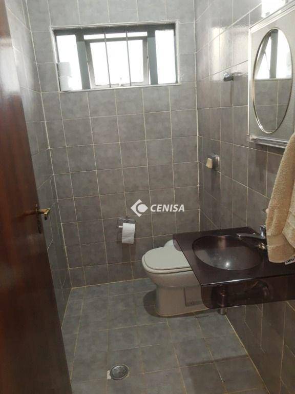 Casa à venda com 3 quartos, 300m² - Foto 10