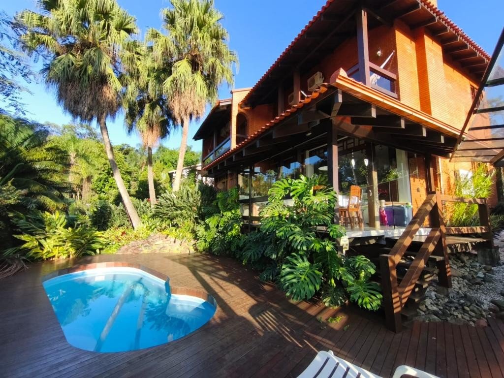 Casa à venda com 3 quartos, 400m² - Foto 2