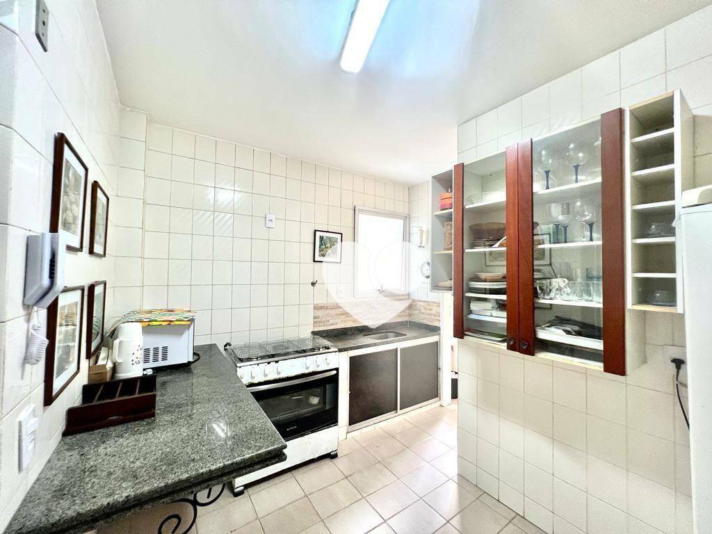 Apartamento à venda com 2 quartos, 70m² - Foto 14