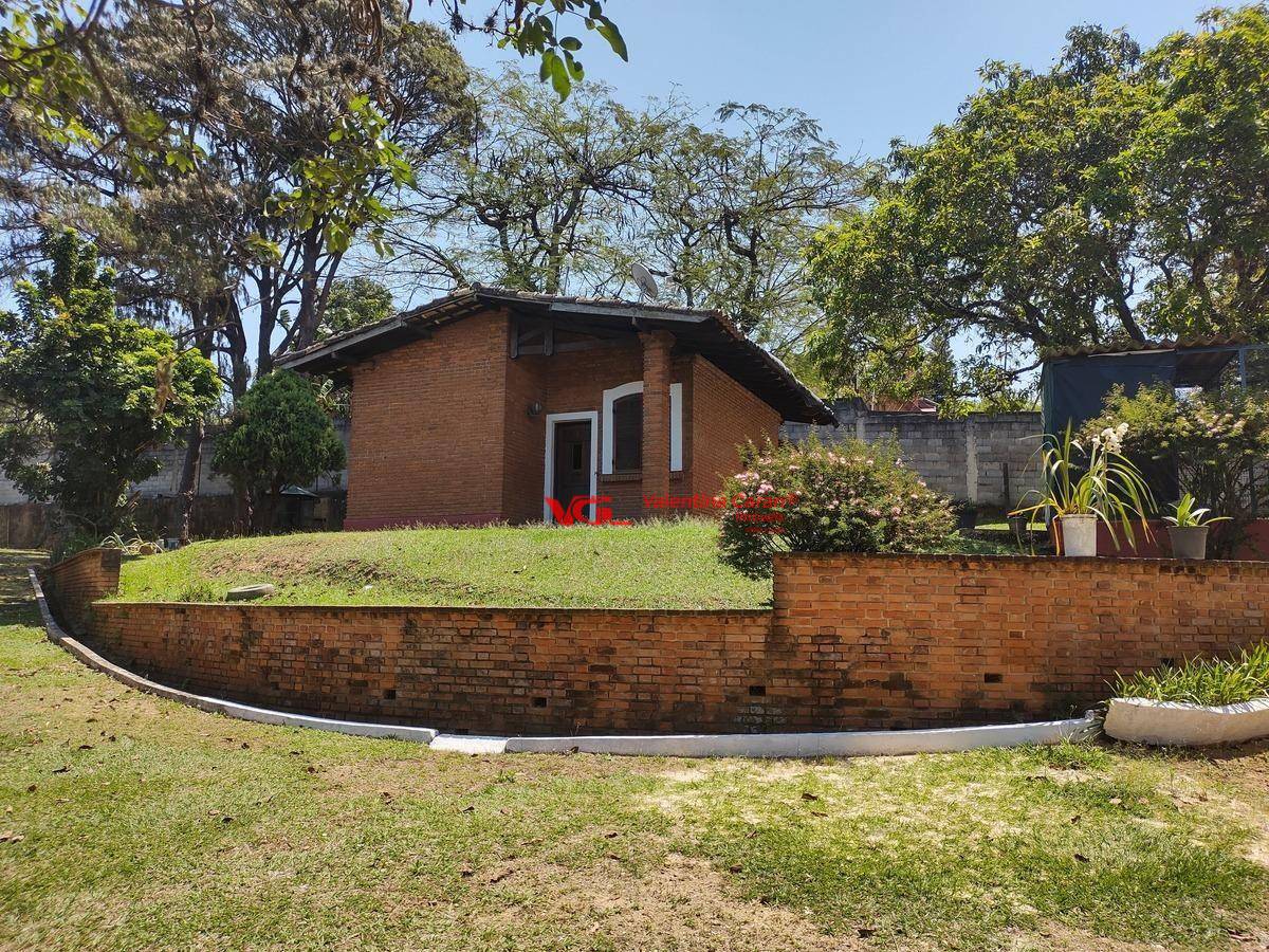 Chácara à venda com 8 quartos, 586m² - Foto 2