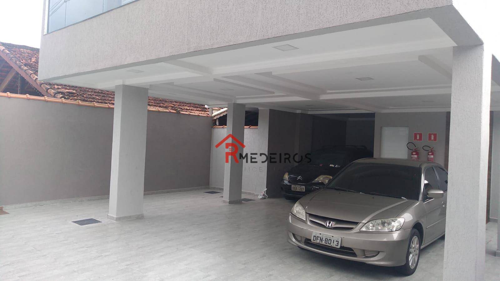 Casa à venda com 2 quartos, 100m² - Foto 2